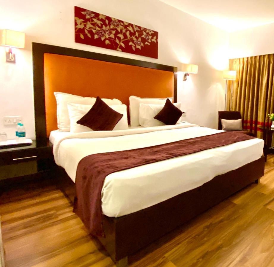 Hotel Gis Select Banjara Hill Hajdarabad Zewnętrze zdjęcie