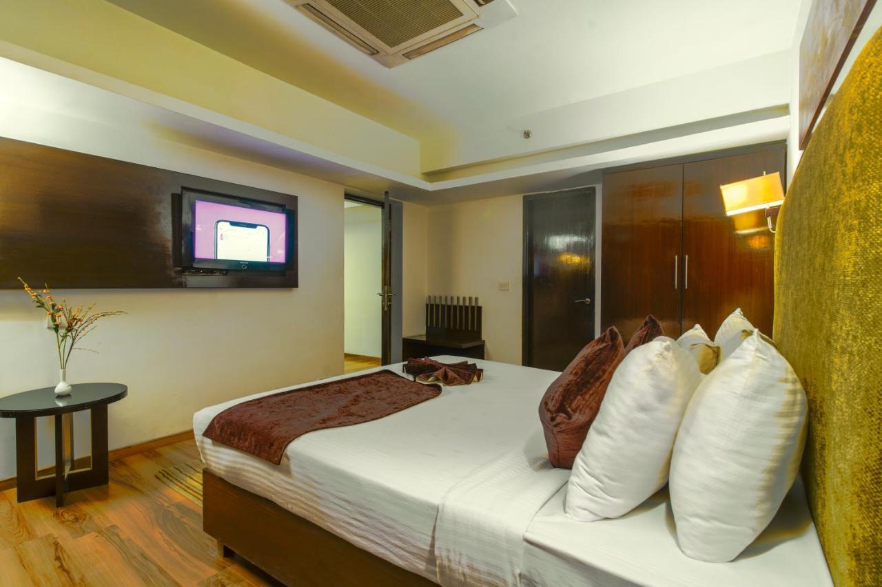 Hotel Gis Select Banjara Hill Hajdarabad Zewnętrze zdjęcie