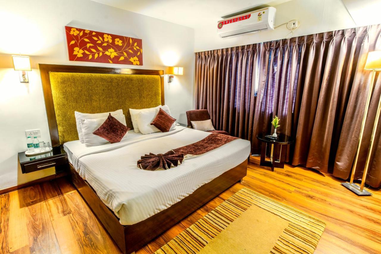Hotel Gis Select Banjara Hill Hajdarabad Zewnętrze zdjęcie