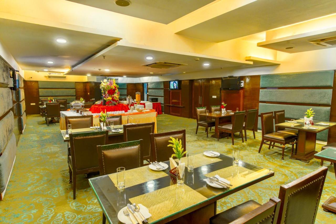 Hotel Gis Select Banjara Hill Hajdarabad Zewnętrze zdjęcie